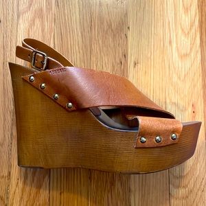 Aldo brown leather wood wedges